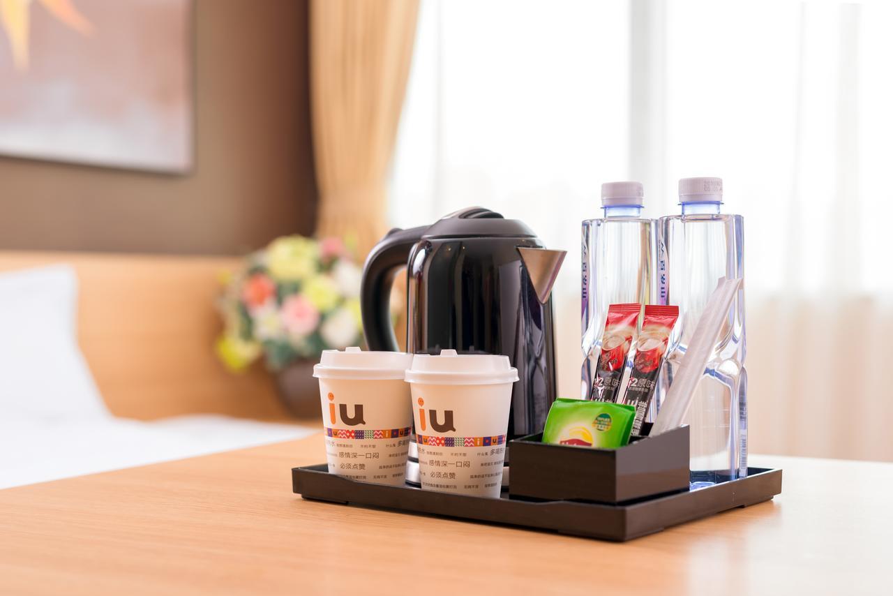 IU Hotel Zhanjiang Haibin Avenue Xinhaimingchen Bagian luar foto