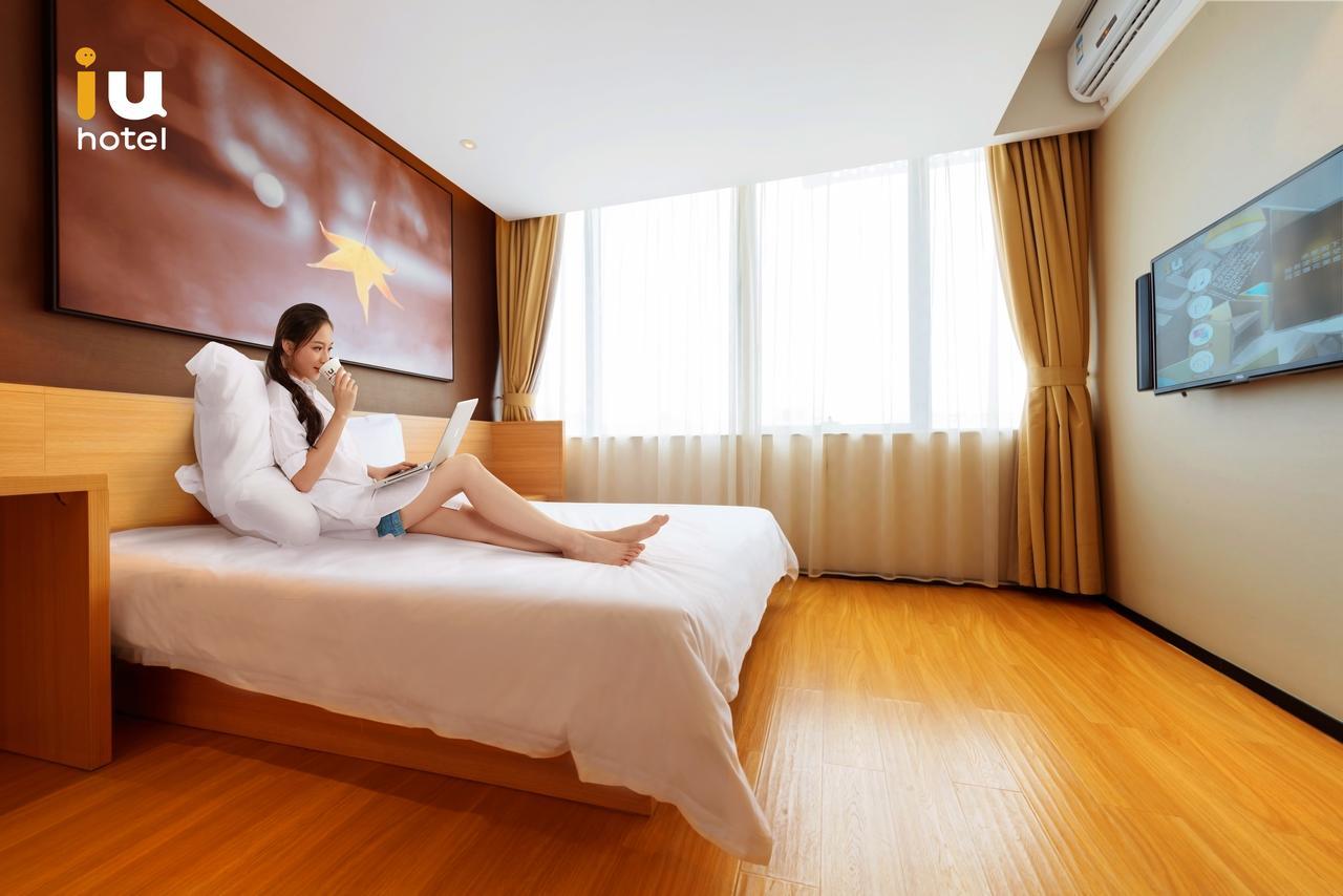 IU Hotel Zhanjiang Haibin Avenue Xinhaimingchen Bagian luar foto