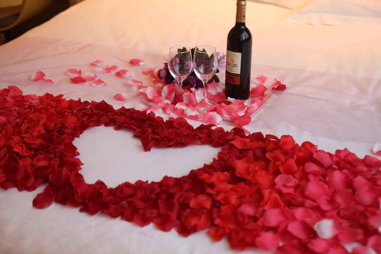 IU Hotel Zhanjiang Haibin Avenue Xinhaimingchen Bagian luar foto