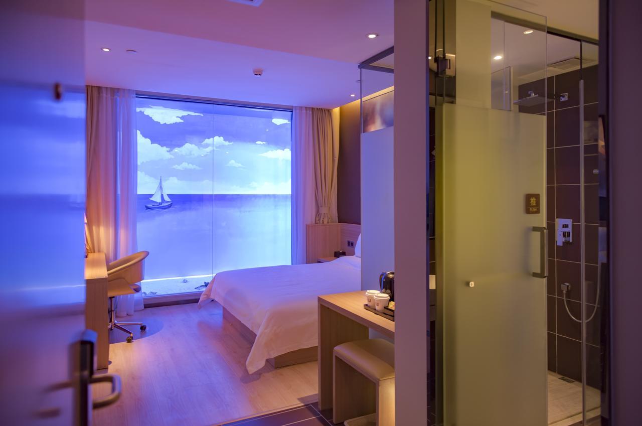 IU Hotel Zhanjiang Haibin Avenue Xinhaimingchen Bagian luar foto